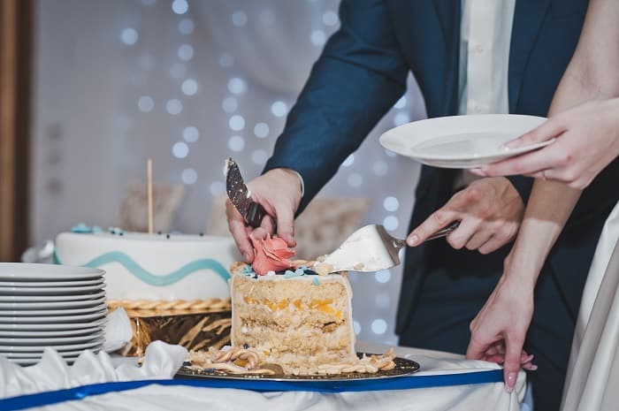 Can you Freeze Cake: Saving Your Wedding Cake