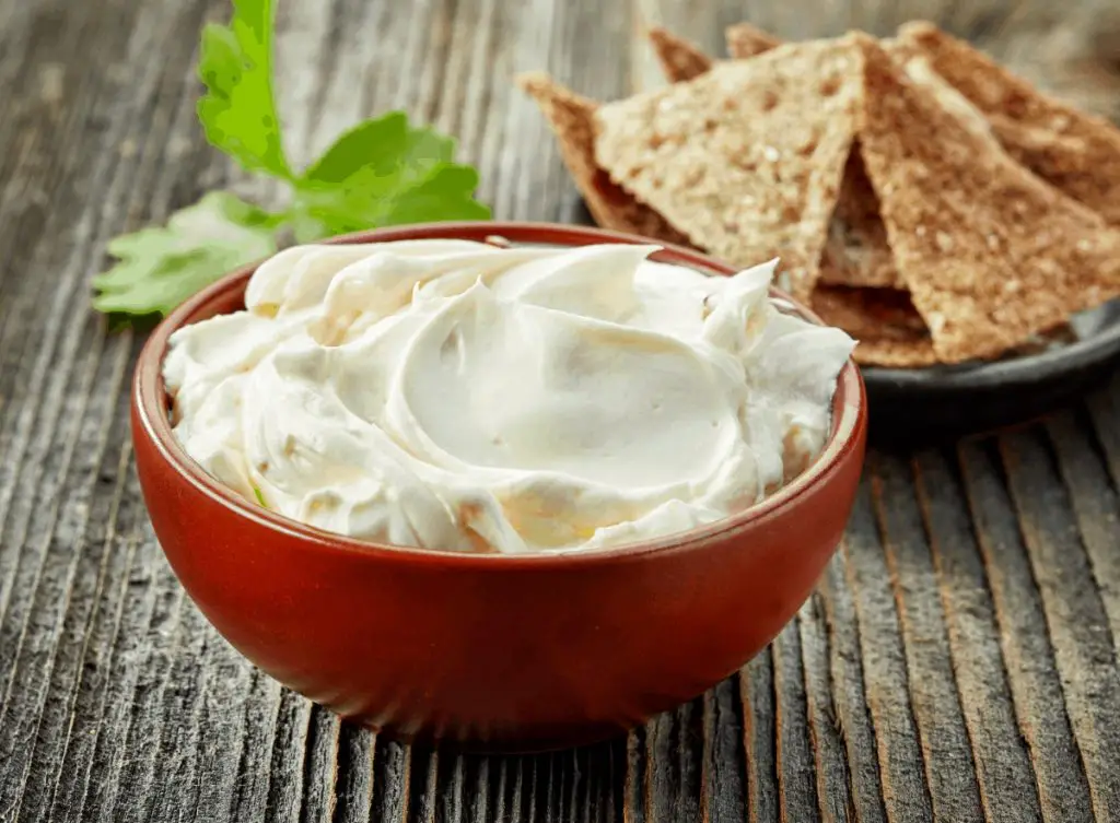 does-cream-cheese-frosting-need-to-be-refrigerated-best-storage-tips