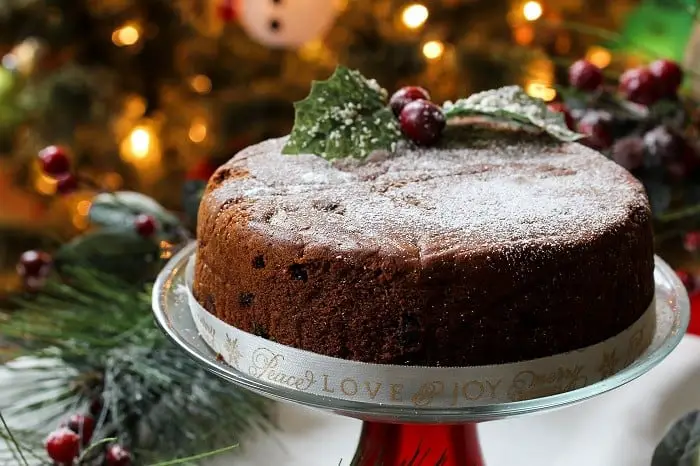 Best Fruitcake: Loosen the Cake