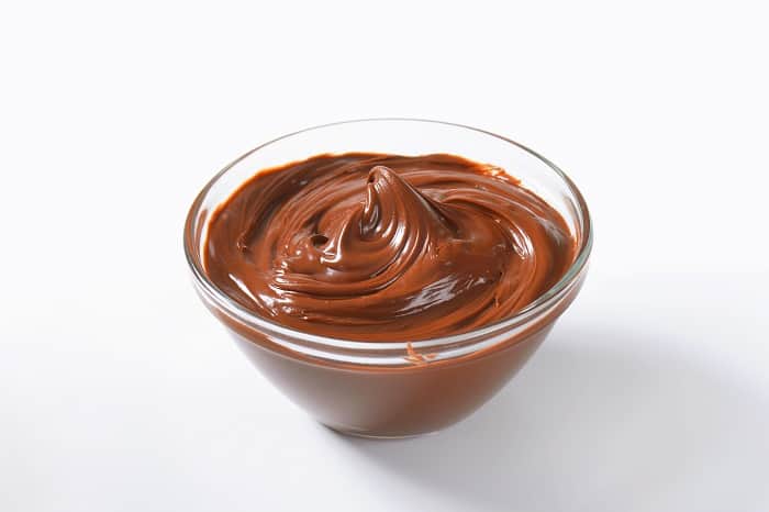Chocolate Buttercream Frosting: Step by Step Instructions