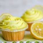 lemon buttercream frosting cupcakes