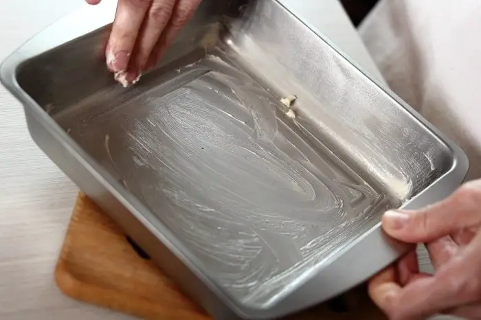 How to Make a Perfect Old-Timey Birthday Cake with Seafoam Icing