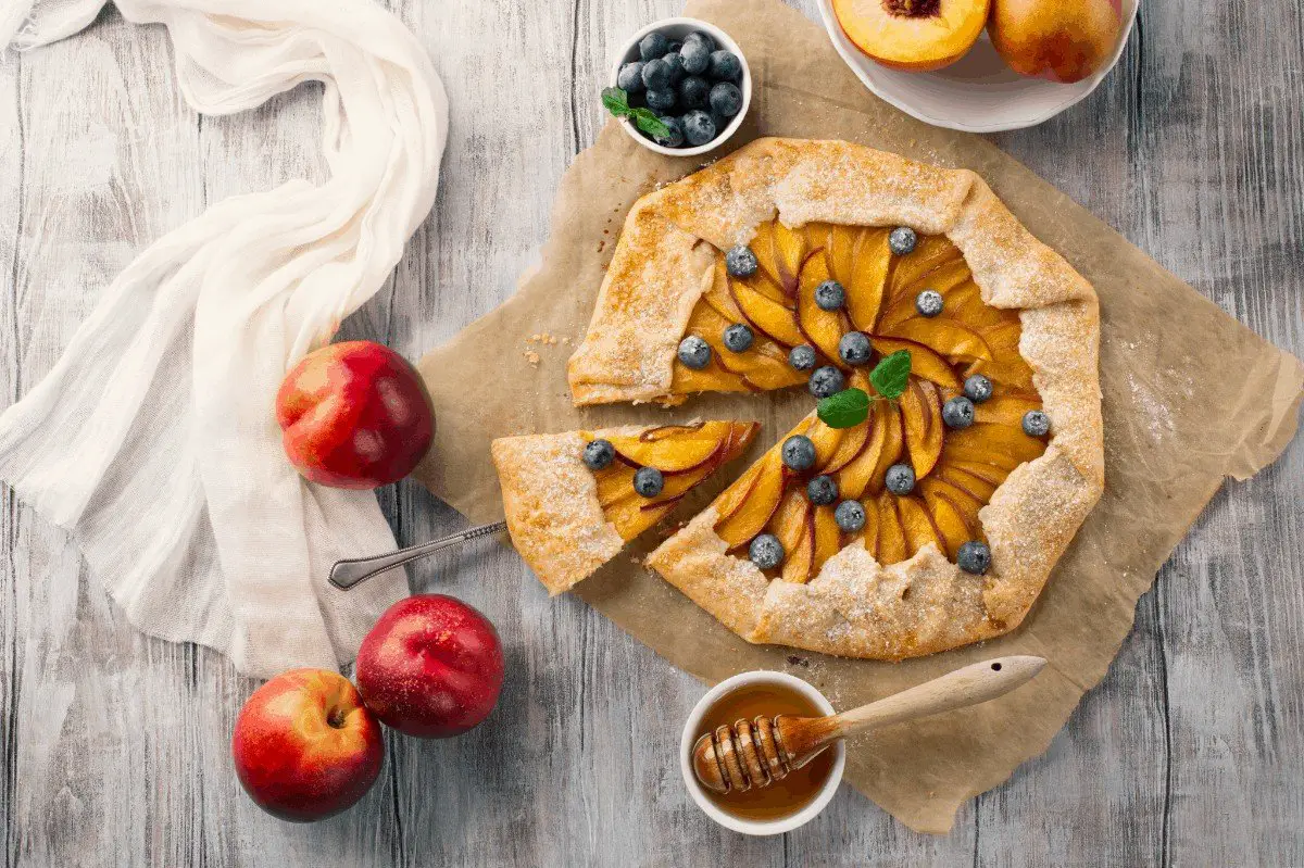 Amazing Peach Pie with Canned Peaches