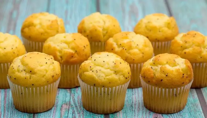 Lemon Poppyseed cupcakes
