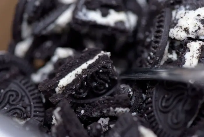 What is the Most Effective Way to Crush Oreos