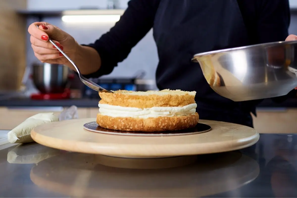 Cómo hacer tu propia tabla para pasteles