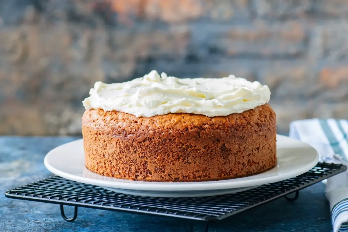 moist white cake recipe with sour cream