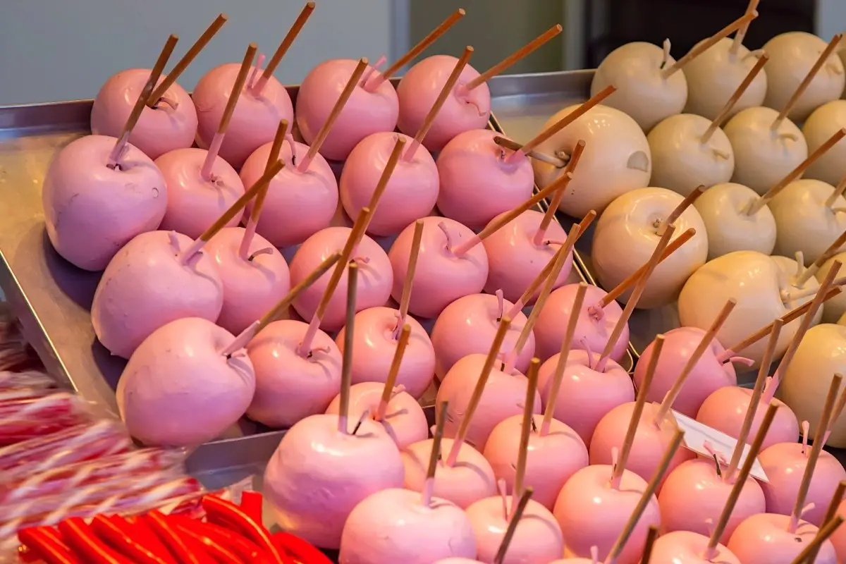 how to make pink candy apples