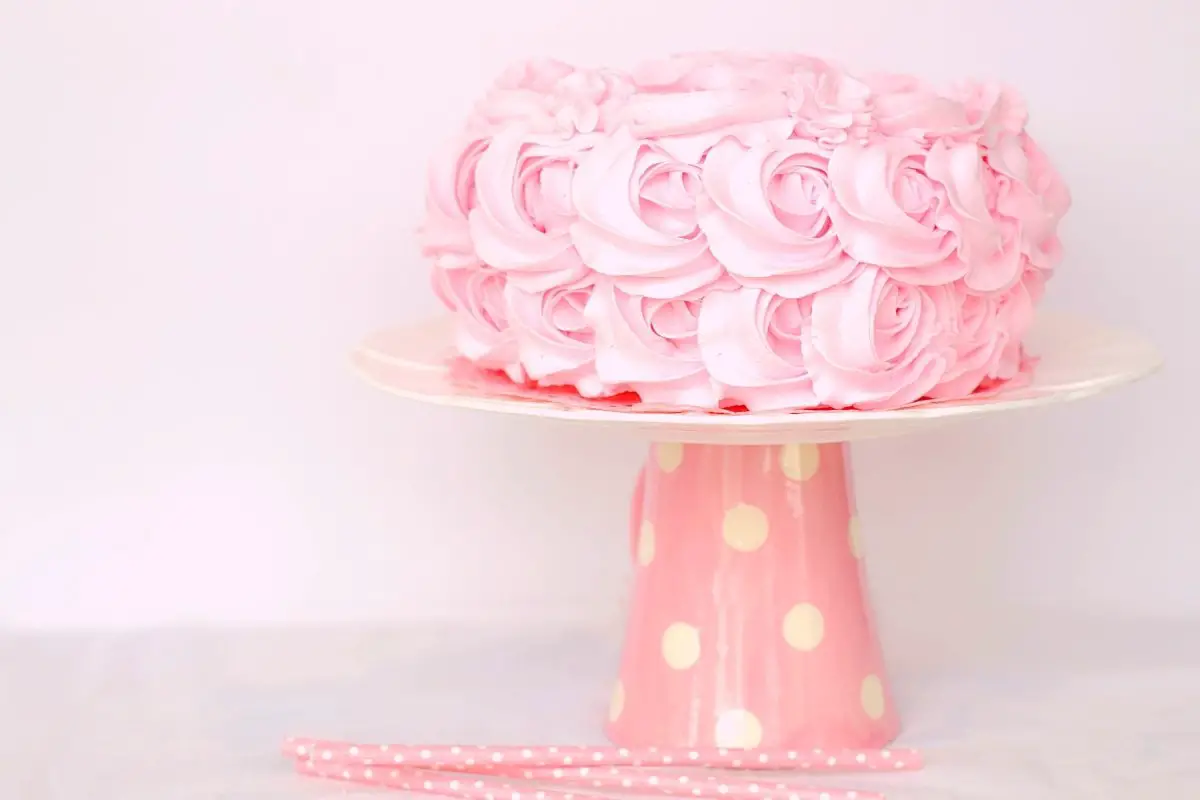 How To Make Pink Frosting With Food Coloring