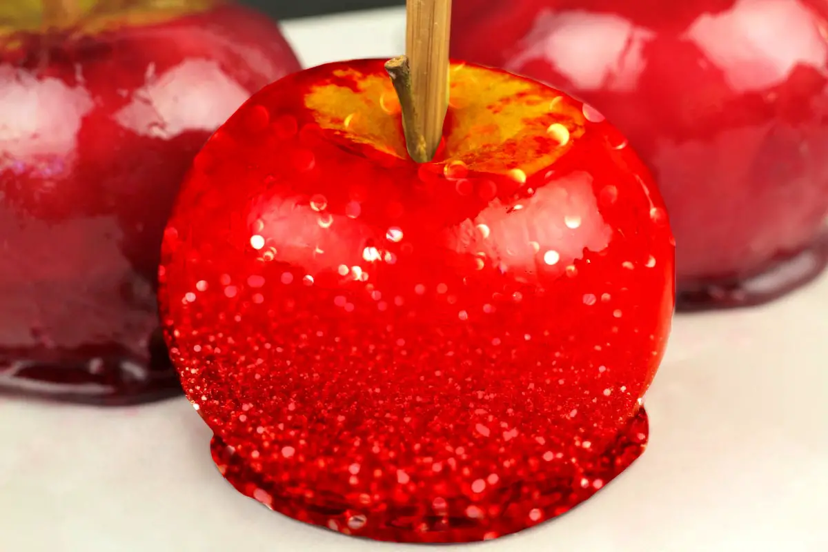 edible glitter for candy apples