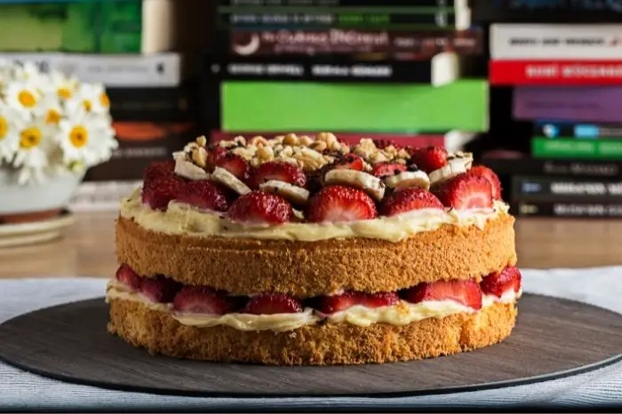 Cake Assembly - Banana Split Cake With Strawberries