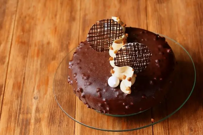 Decorate the Cake - Chocolate Peanut butter Cake