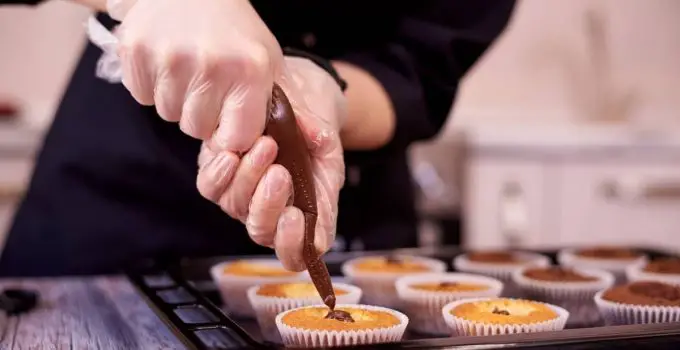 How To Fill Cupcakes With Pudding