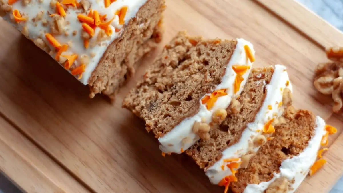does carrot cake need to be refrigerated