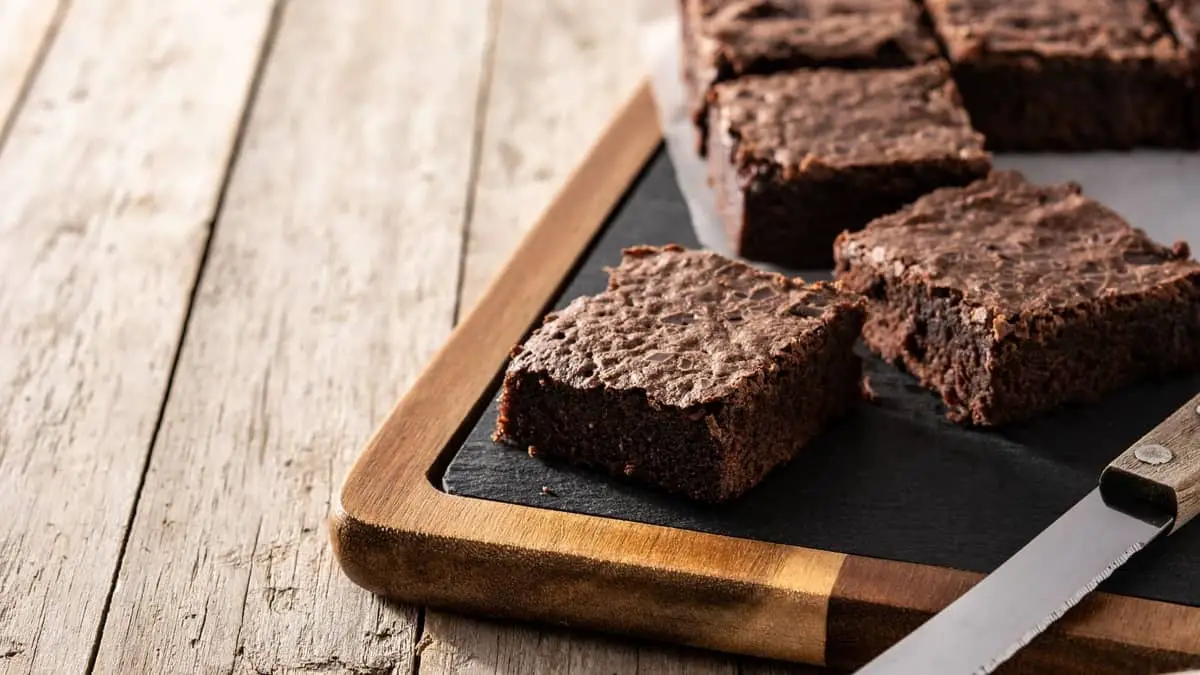 4 Easy And Effective Ways On How To Defrost Brownies Quickly
