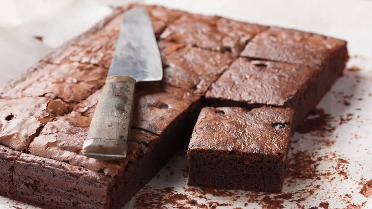Amazing Tips and Tricks On How To Cut Brownies