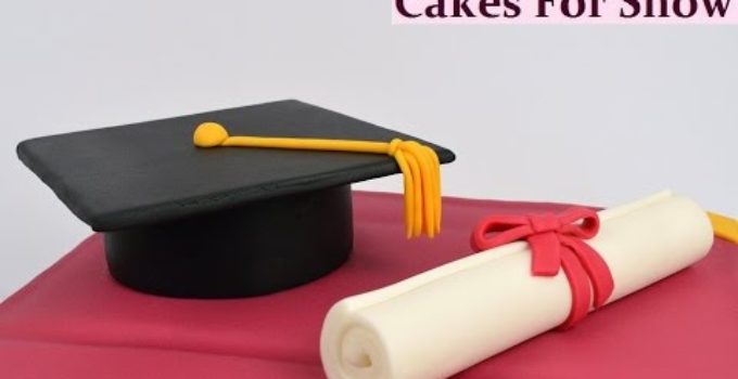 flat fondant graduation cap