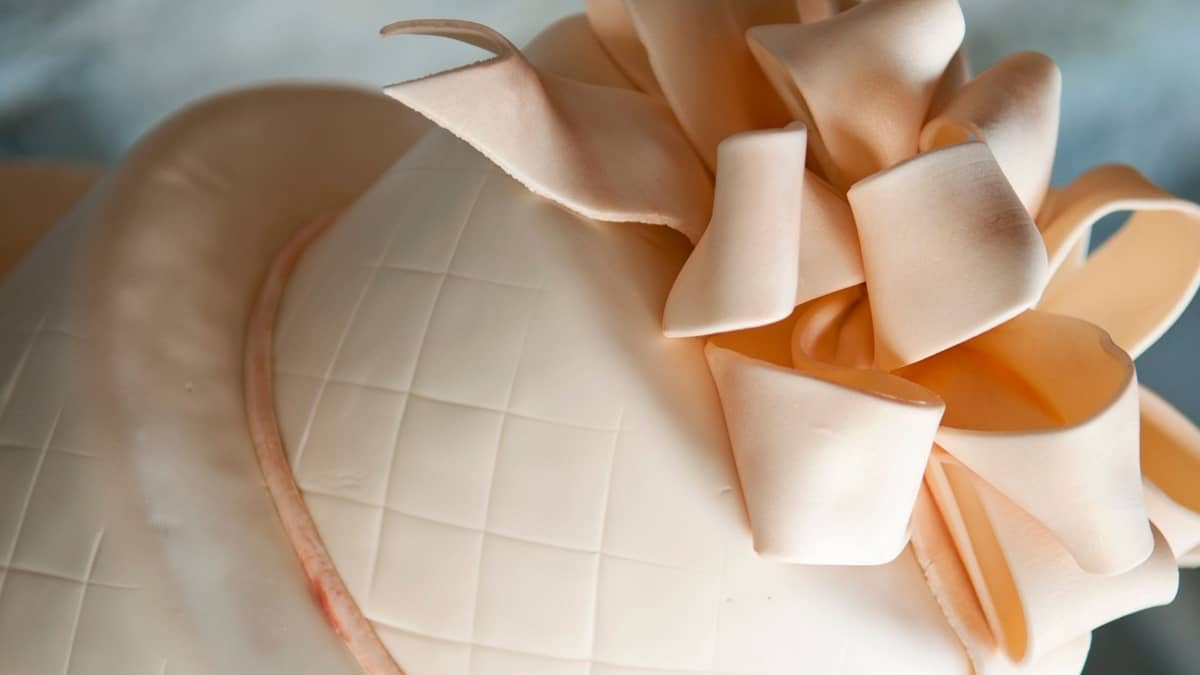 how to make peach color icing