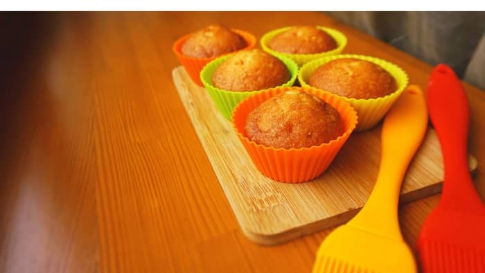how long to cook mini cupcakes in oven