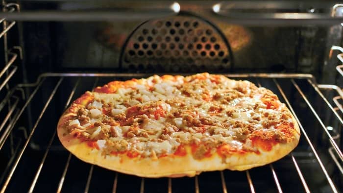 how to reheat thin crust pizza in toaster oven