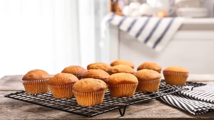 what temperature do refrigerated cupcakes need to be kept at