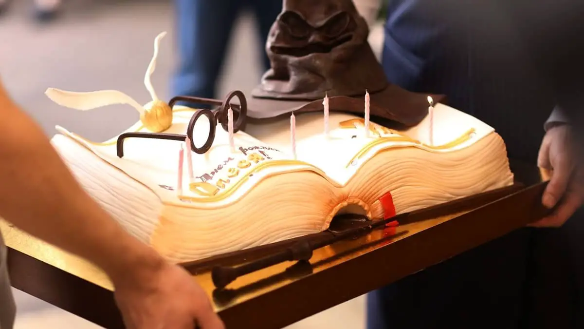 Pasteles que parecen libros: las 5 mejores maneras de escribir en pasteles