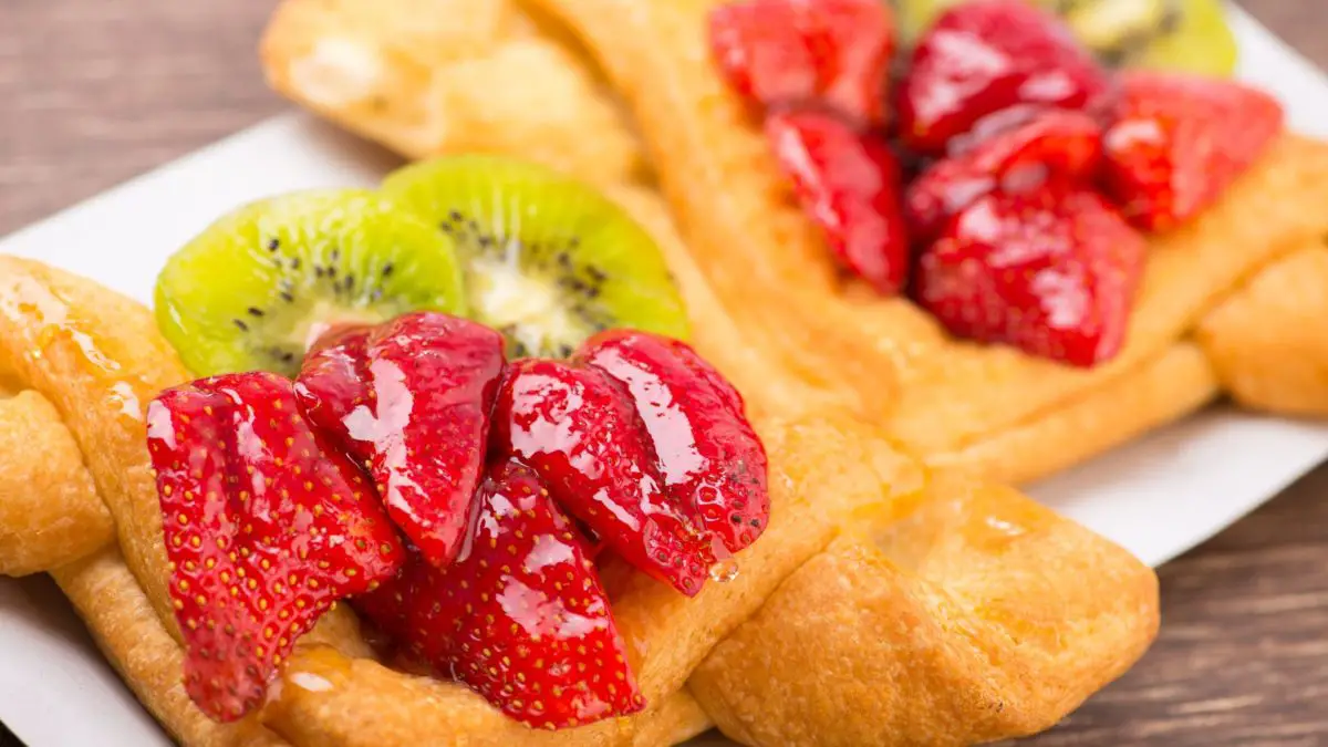 Wie man mit Zucker überzogene Erdbeeren macht