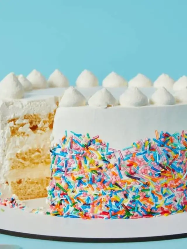 Slik legger du sprinkles på siden av en kake - 3 enkle måter