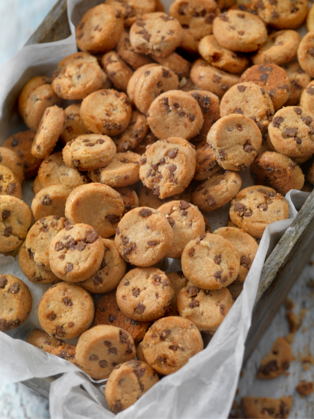 Easy Gluten-Free Choc Chip Cookies with Almond Flour