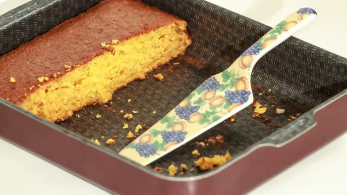 Can you bake a cake in a half-sheet pan