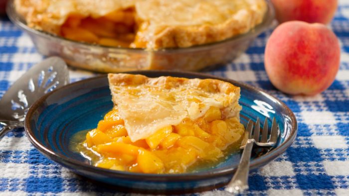 Can you freeze uncooked peach pie