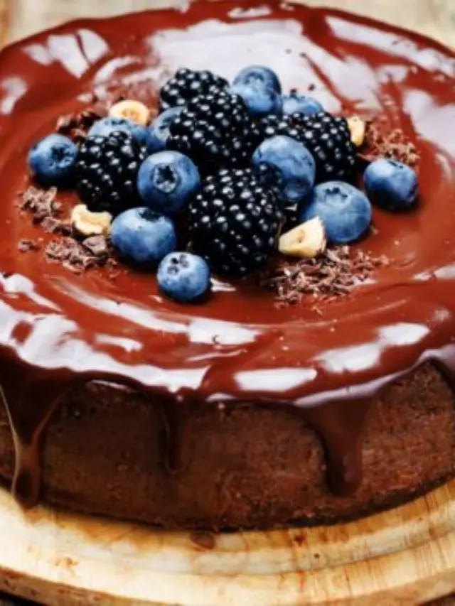 Idéias para incluir chocolate derretido em suas delícias de pastelaria
