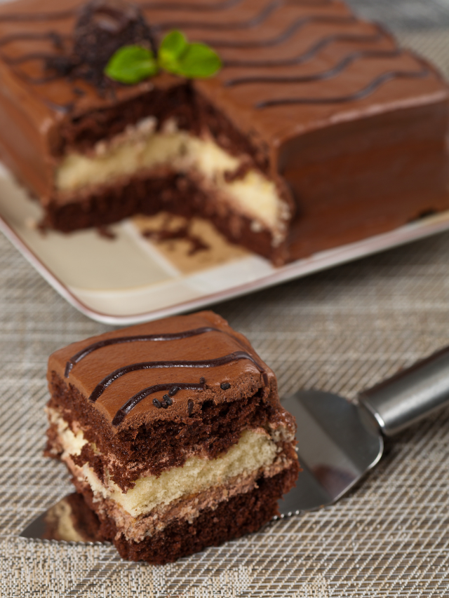 Easy Formulas To Bake A Half-Sheet Cake – Tips, Tricks & More