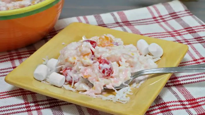 How do you make fruit with Cool Whip