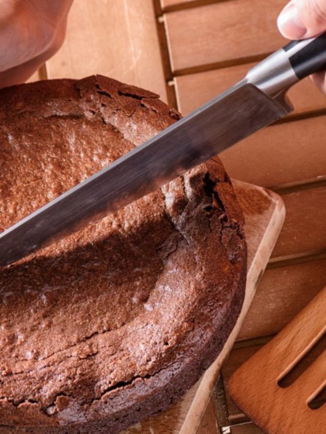 Cut Your Round Cake Into Squares Pieces – Follow These 5 Easy Steps