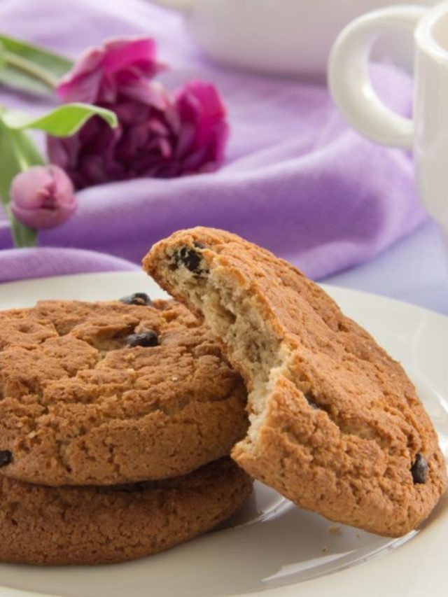3 Foolproof Methods To Moisten Cookies After Baking