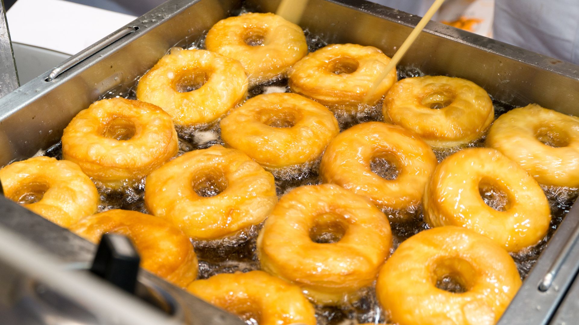 can you fry donuts in coconut oil