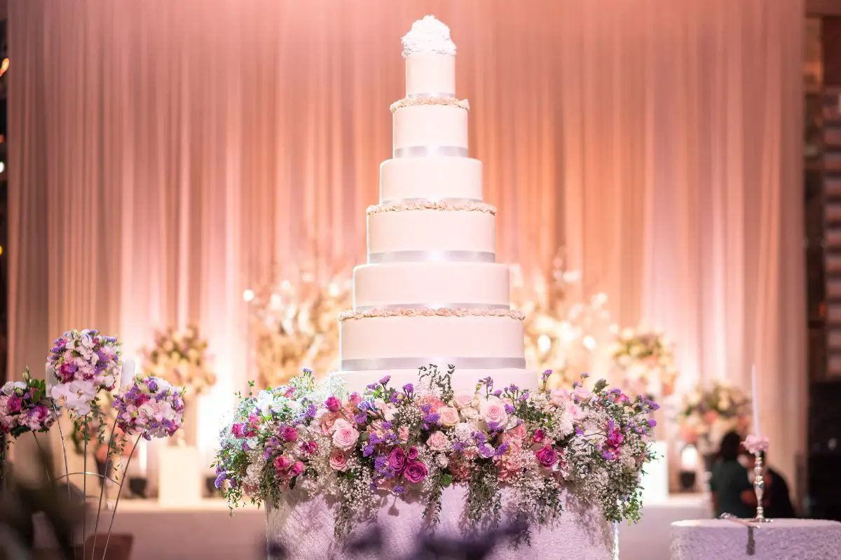 Champagne Colored Wedding Cakes