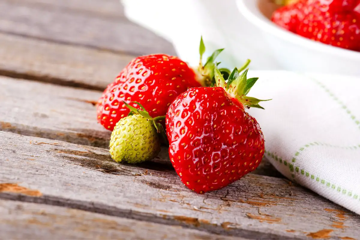 Was tun mit unreifen Erdbeeren?