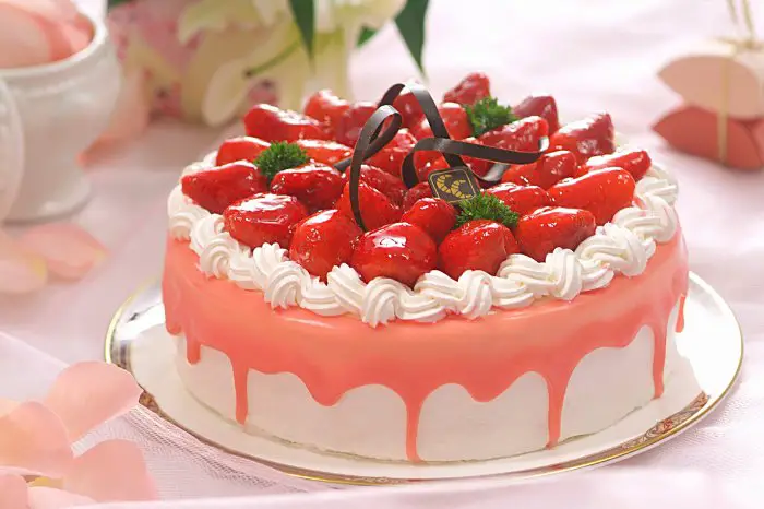 What is Strawberry Cake with Pudding Mix